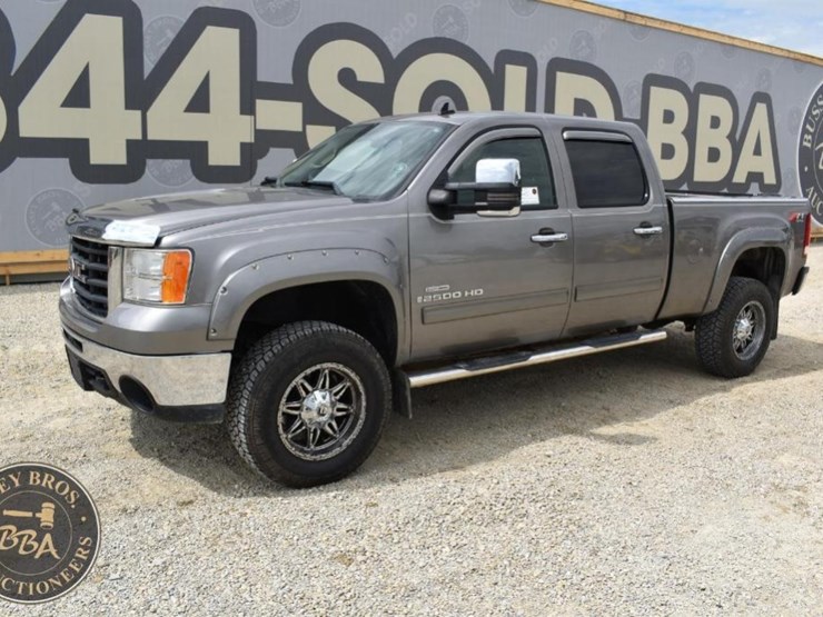 2007-gmc-sierra-2500-image-1
