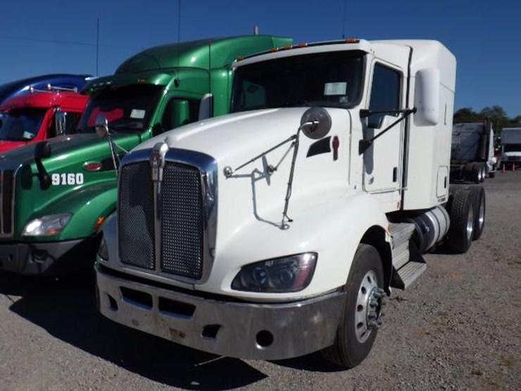 2012-kenworth-t660-image-1
