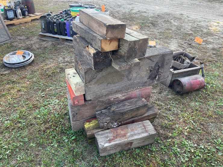 #5093-•-pile-of-wood-blocking-image-1