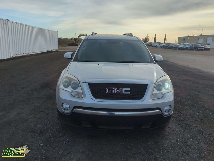 2010-gmc-acadia-image-18