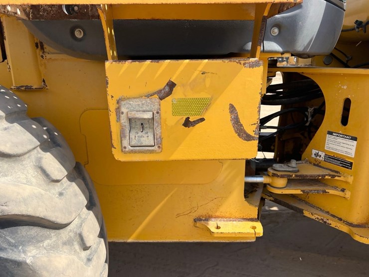 2009-deere-544k-image-19