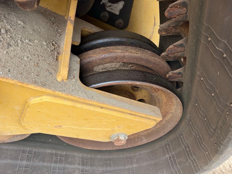 2024-caterpillar-289d3-image-23