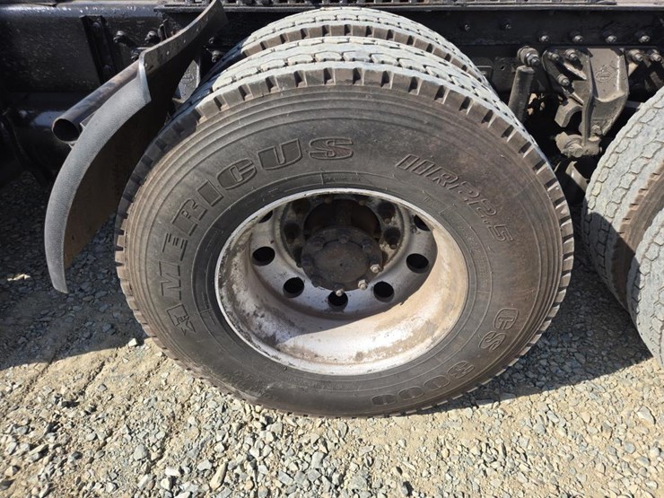 2005-mack-cl733-image-72