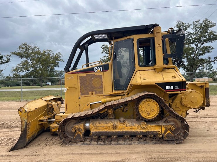 caterpillar-d5n-xl-image-1