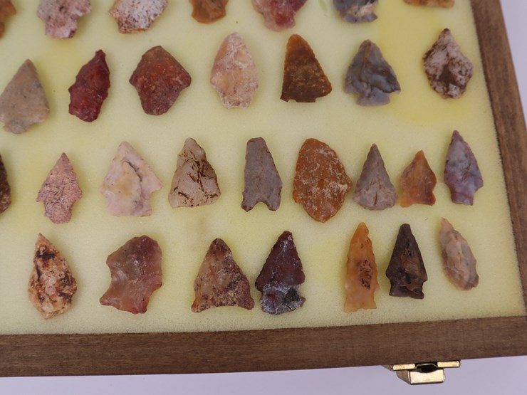 #23-•-#4165-•-(59)-framed-native-american-artifacts-image-7