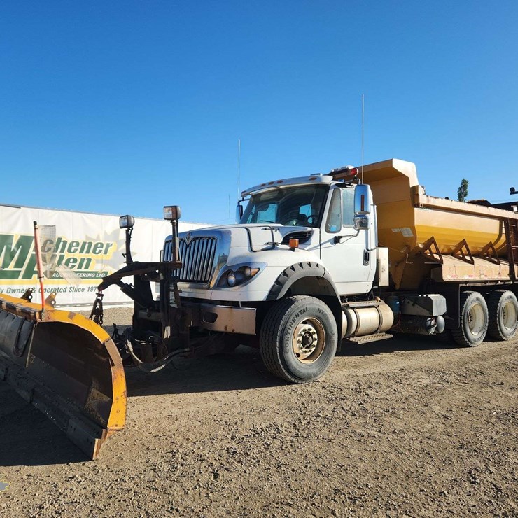2015 INTERNATIONAL WORKSTAR 7600
