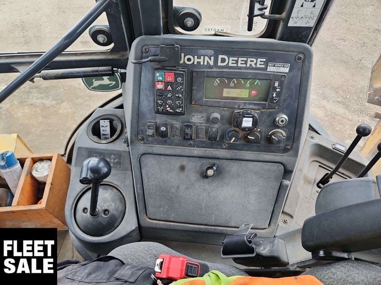 2014-deere-410k-image-40