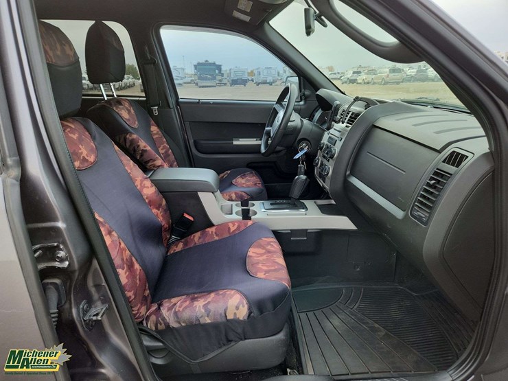 2009-ford-escape-image-16