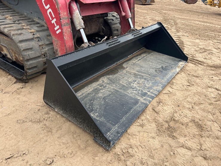 2020-takeuchi-tl12v2-image-17