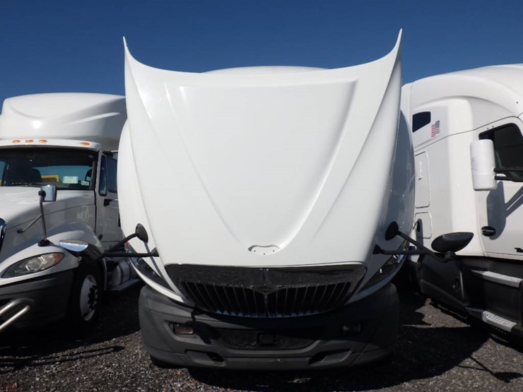 2016-international-prostar-image-13