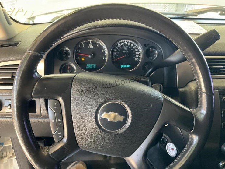 2007-chevrolet-tahoe-image-19