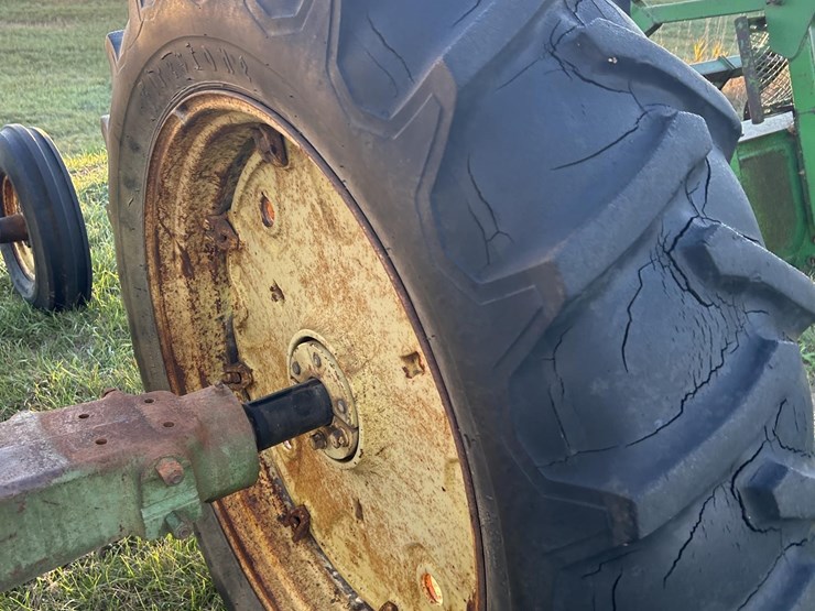 john-deere-70-image-21