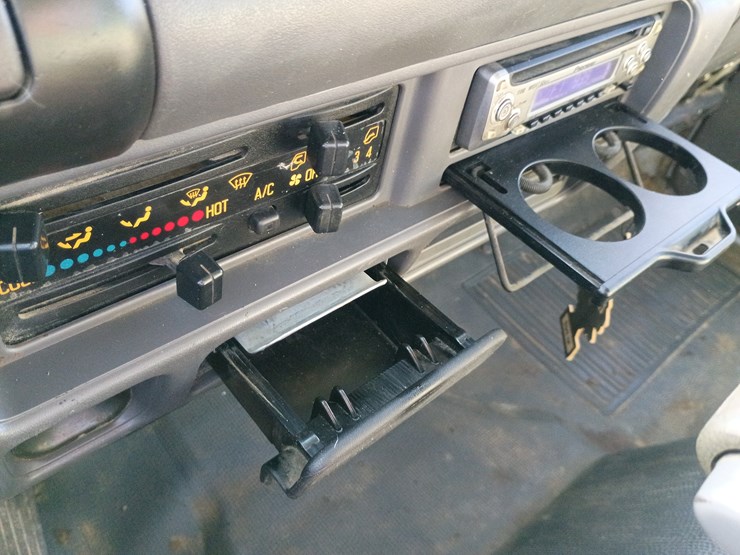 2000-gmc-w3500-image-47