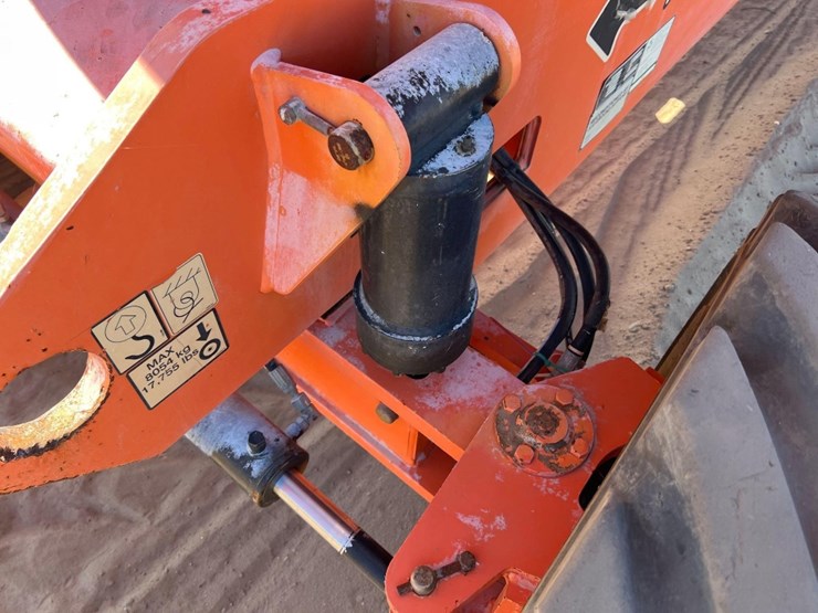 2005-jlg-800aj-image-14