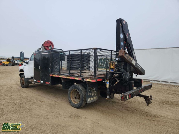 2005-gmc-topkick-c5500-image-3