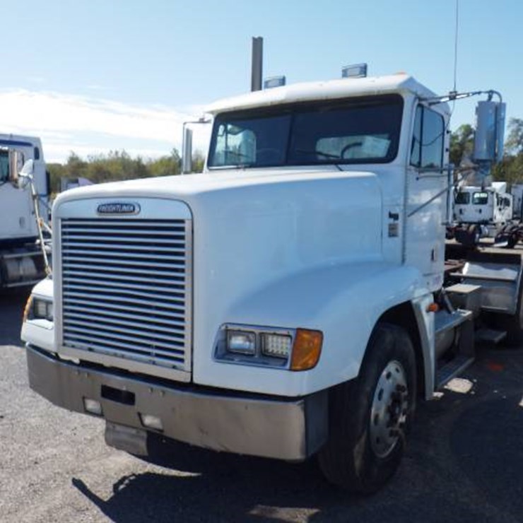2001 FREIGHTLINER FLD120