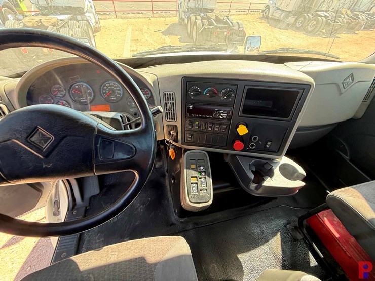 2018-international-transtar-8600-image-13