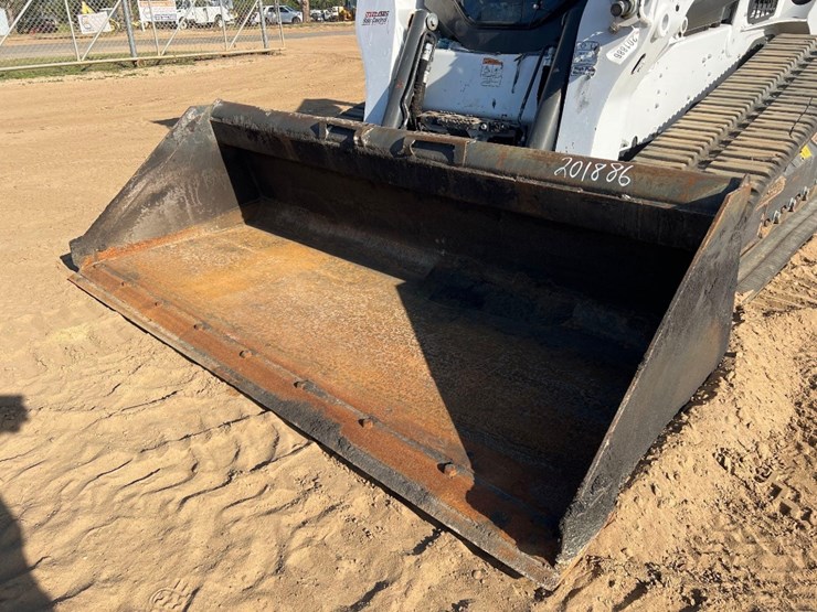 2023-bobcat-t770-image-18