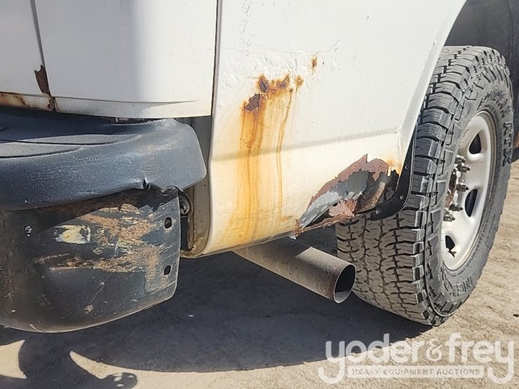 2006-gmc-savana-g2500-image-23