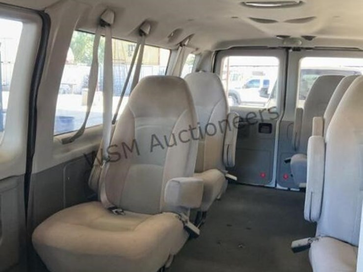 2009-ford-e350-image-22