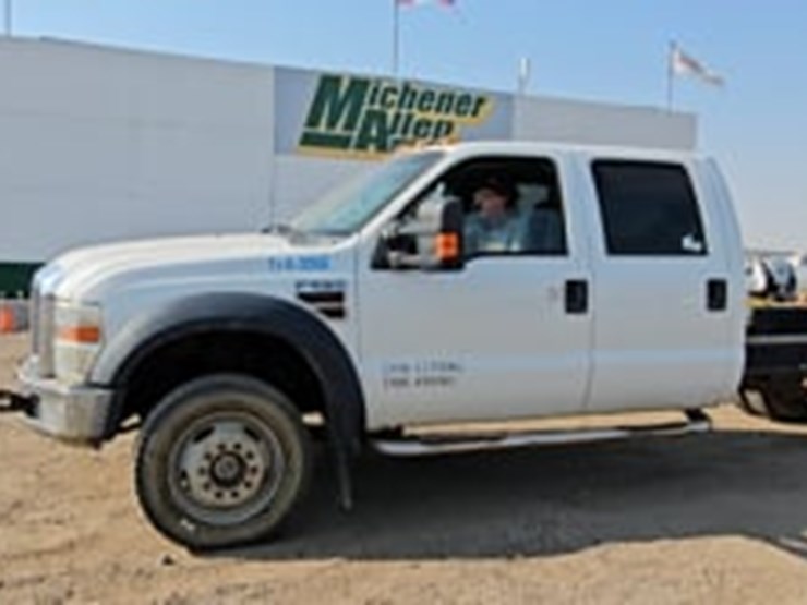 2010-ford-f550-image-5