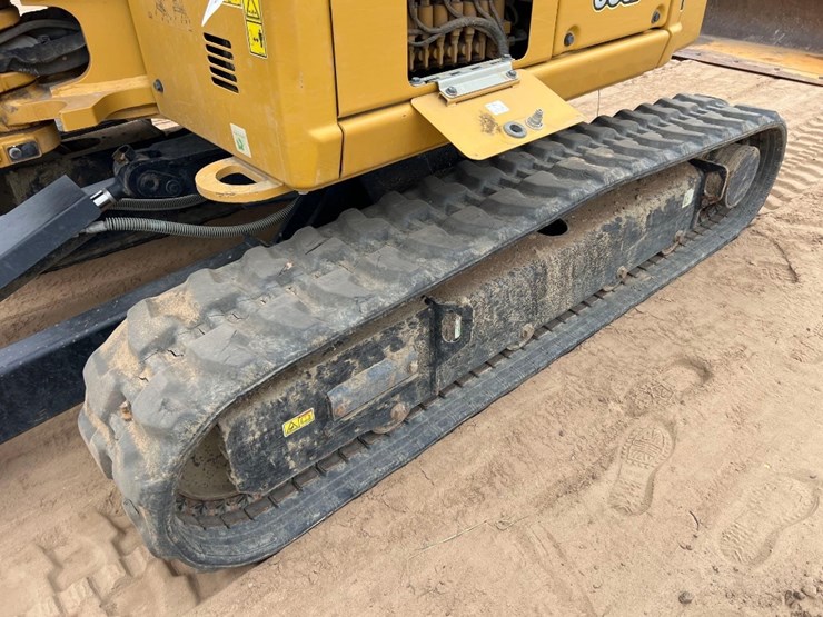 caterpillar-303-image-9