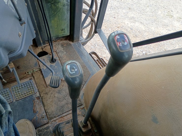 2004-kioti-dk65c-image-38