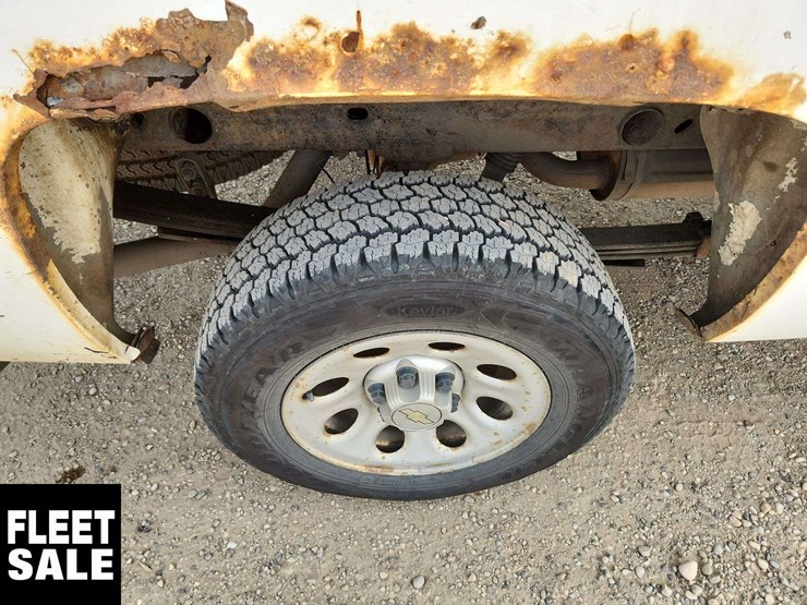 2011-chevrolet-silverado-1500-image-23