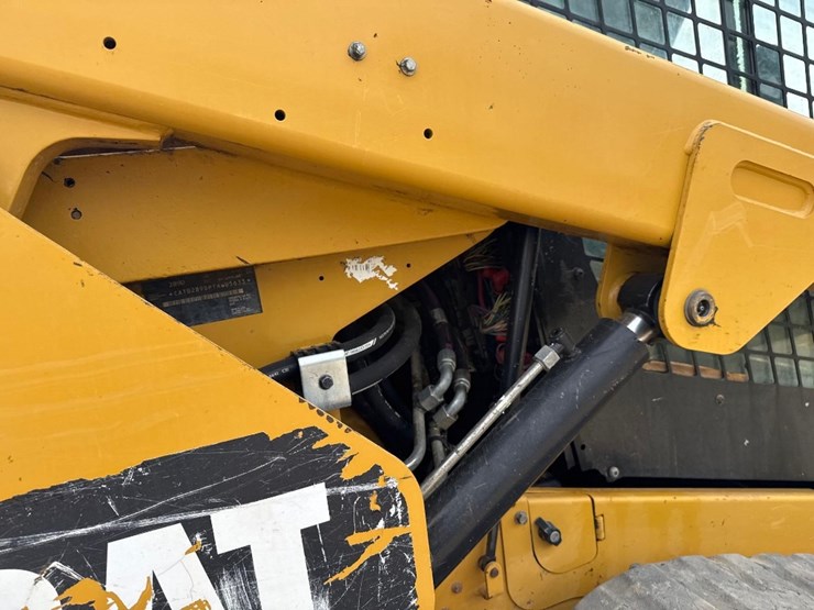 2016-caterpillar-289d-image-19