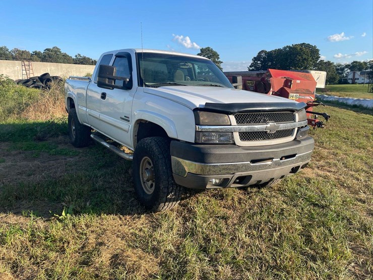 2003-chevrolet-2500-image-1