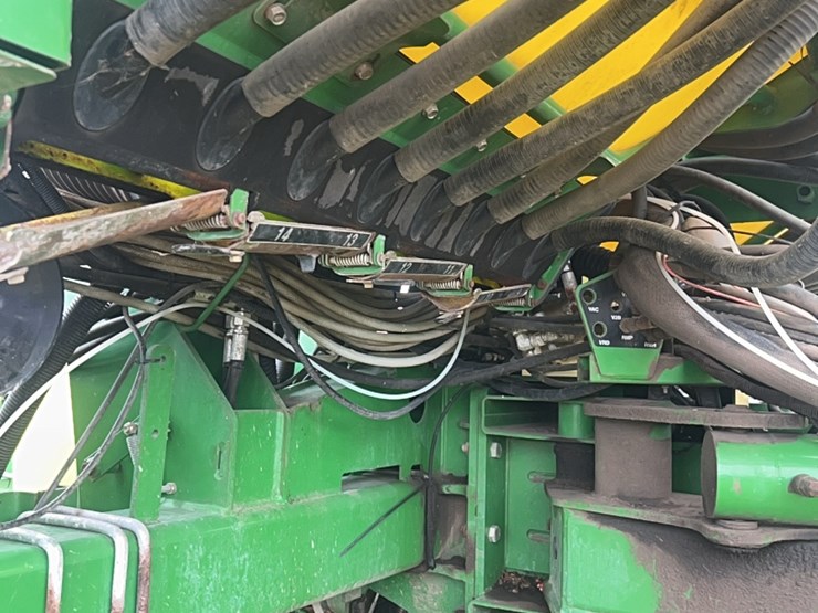 john-deere-16-image-56