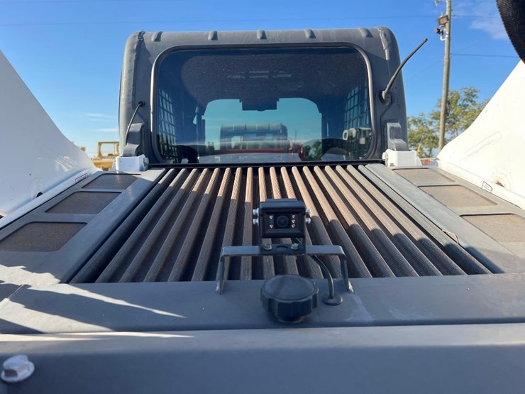 2023-bobcat-t770-image-22