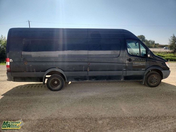 2013-mercedes-benz-sprinter-3500-image-20