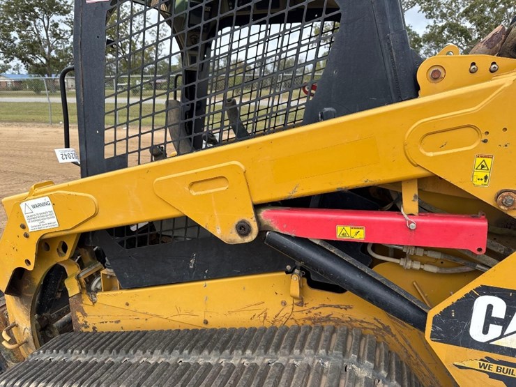 2016-caterpillar-259d-image-13