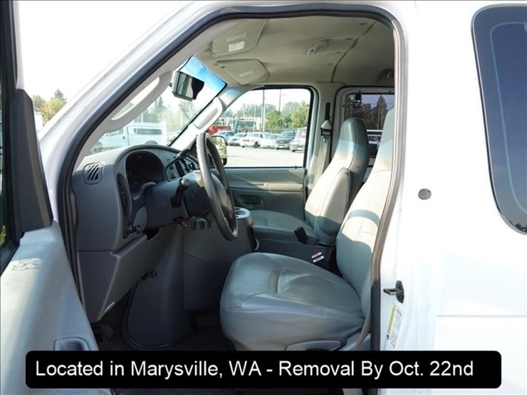 2005-ford-e350-image-4
