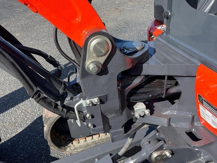 2023-kubota-kx033-4-image-10