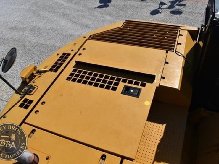 2015-caterpillar-328d-lcr-image-73