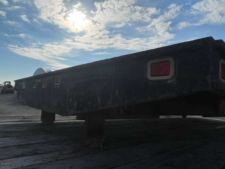 #1893-•-knapheide-semi-truck-flatbed-image-10