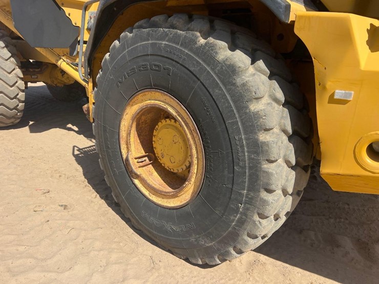 2006-deere-250d-image-13