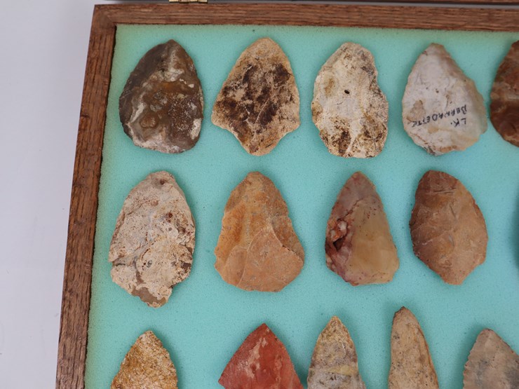 #66-•-#4172-•-(21)-framed-native-american-artifacts-image-3