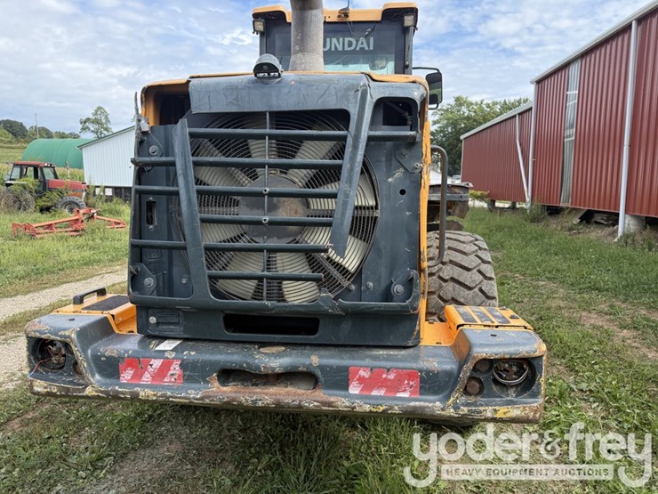 2011-hyundai-hl740-9-image-3