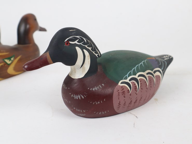 #72-•-#4253-•-(4)-vintage-hand-painted-wood-duck-decoys-image-11