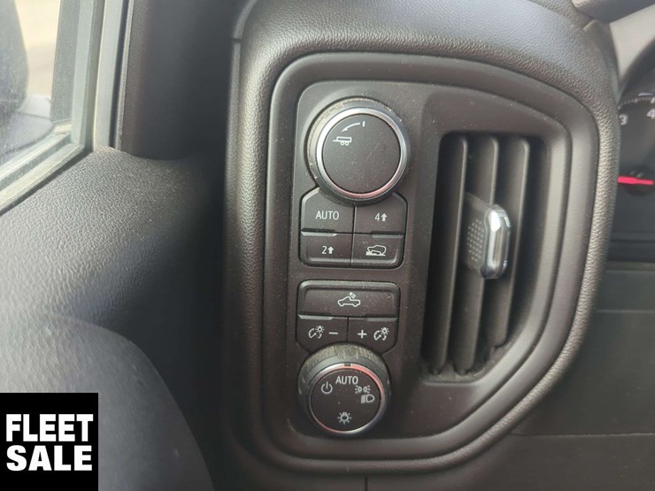 2019-chevrolet-silverado-1500-image-12