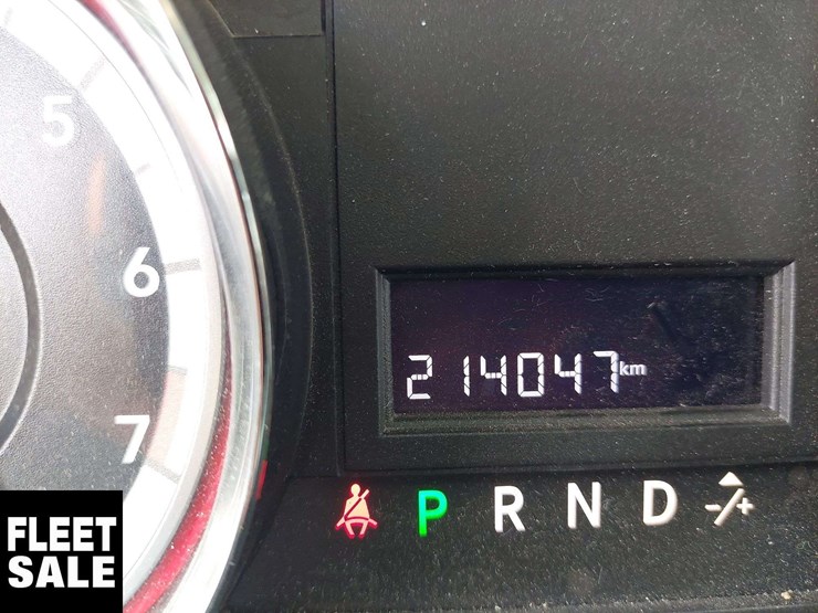 2015-dodge-grand-caravan-image-16