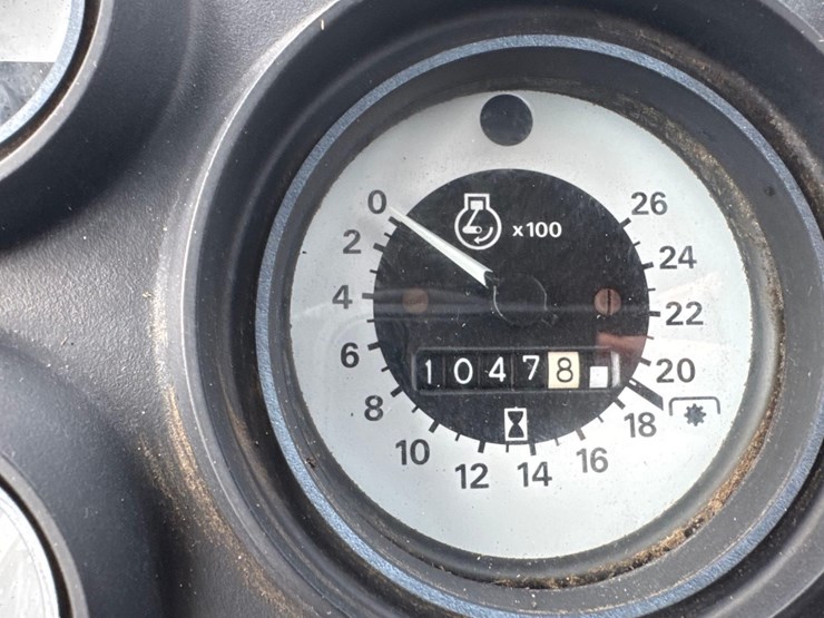 ford-8530-image-25