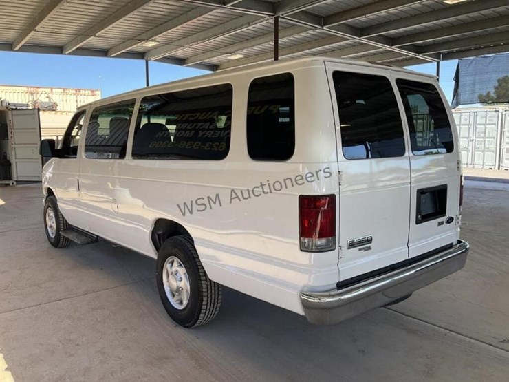 2009-ford-e350-image-5