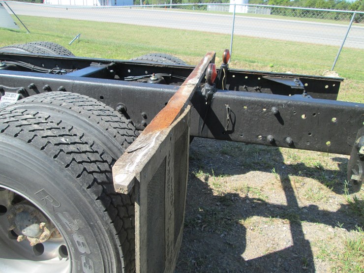 2004-peterbilt-357-image-15
