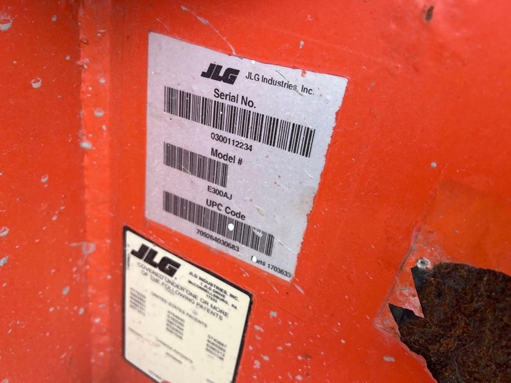 jlg-e300aj-image-24