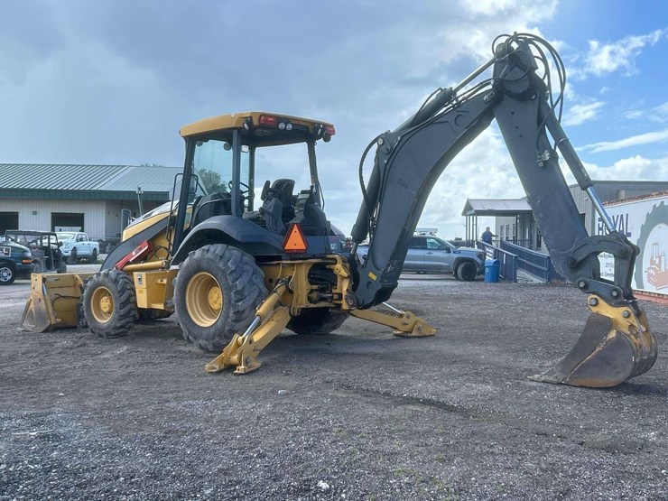 2015-deere-410l-image-4