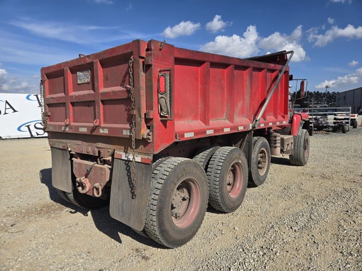 1993-mack-dm690s-image-5